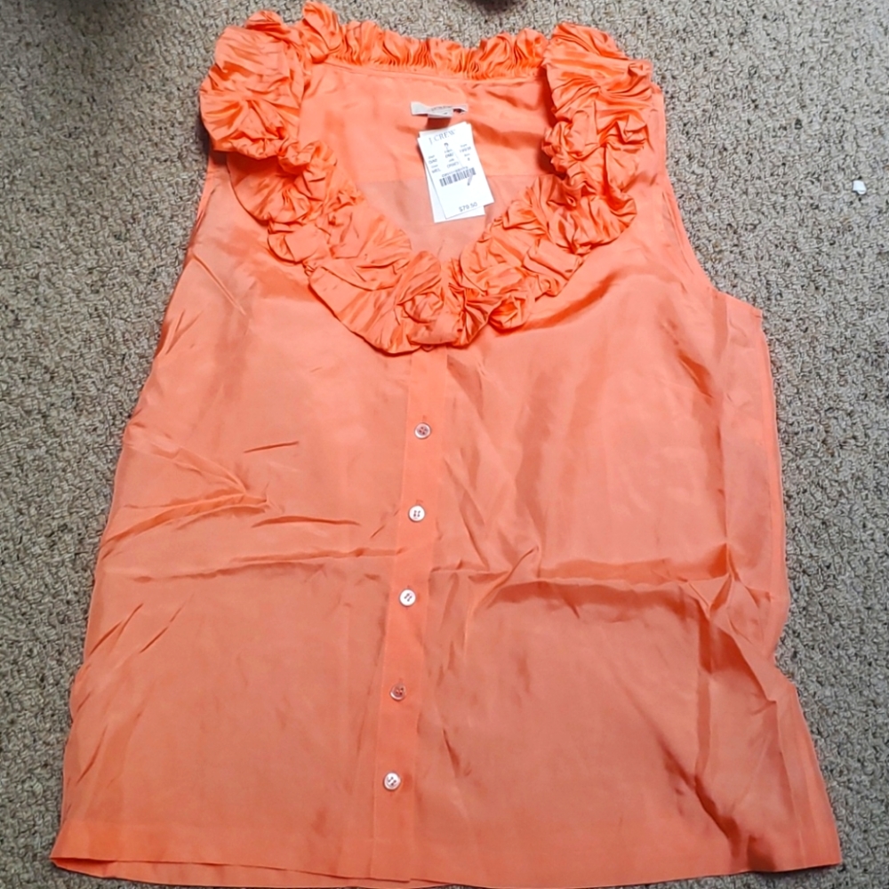 Sleeveless ruffle collar silk blouse